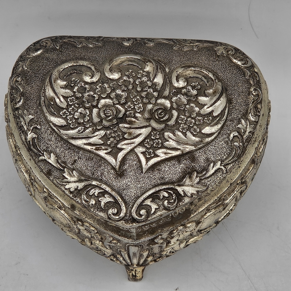 Vintage Heart-shaped silver colored Trinket box